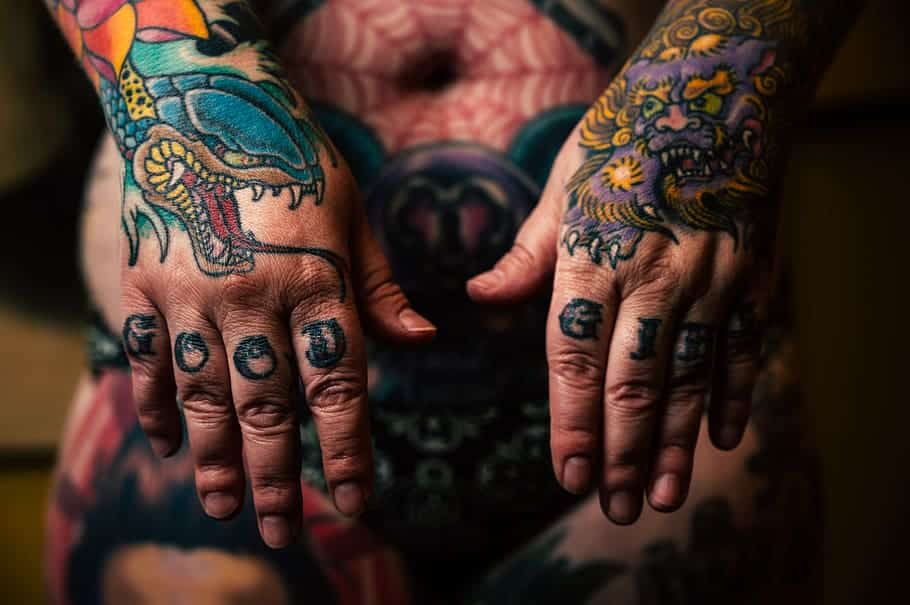 snake-hand-tattoo