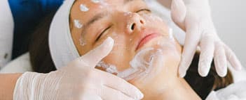 Cosmetic treatment for acne